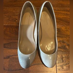Ann Taylor Nude Pump